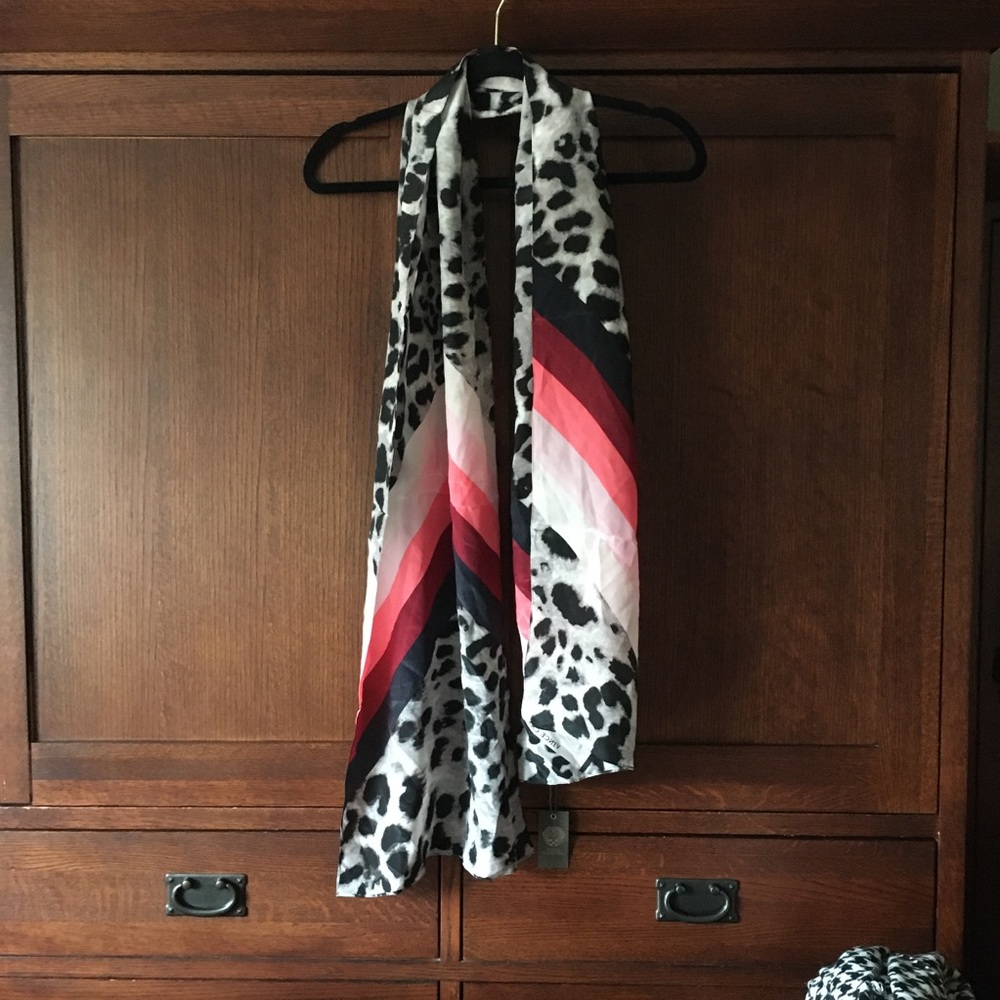 Vince Camuto 💯 % silk scarves